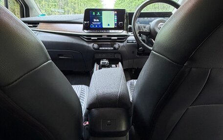 Nissan Note, 2022 год, 2 400 000 рублей, 13 фотография