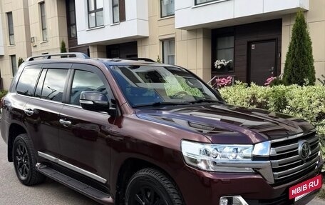 Toyota Land Cruiser 200, 2017 год, 5 970 000 рублей, 5 фотография