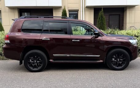 Toyota Land Cruiser 200, 2017 год, 5 970 000 рублей, 11 фотография