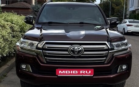 Toyota Land Cruiser 200, 2017 год, 5 970 000 рублей, 8 фотография