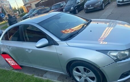 Chevrolet Cruze II, 2011 год, 600 000 рублей, 9 фотография