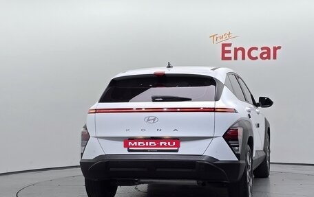 Hyundai Kona, 2023 год, 1 980 040 рублей, 4 фотография