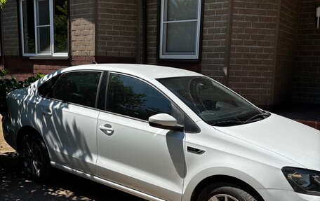Volkswagen Polo VI (EU Market), 2019 год, 1 725 000 рублей, 2 фотография