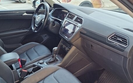 Volkswagen Tiguan II, 2018 год, 2 999 999 рублей, 10 фотография