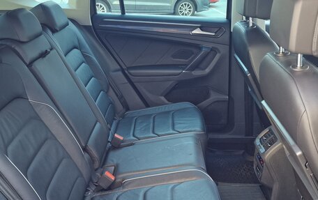 Volkswagen Tiguan II, 2018 год, 2 999 999 рублей, 14 фотография