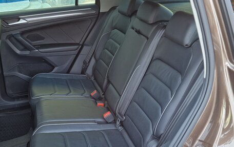 Volkswagen Tiguan II, 2018 год, 2 999 999 рублей, 12 фотография