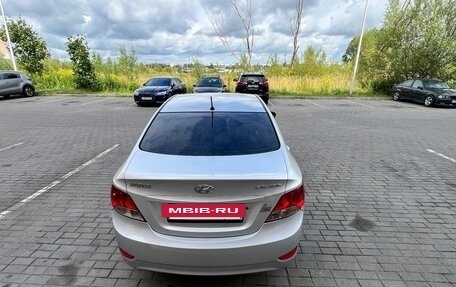 Hyundai Solaris II рестайлинг, 2011 год, 680 000 рублей, 4 фотография