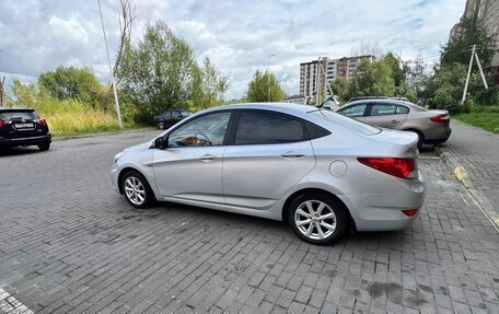 Hyundai Solaris II рестайлинг, 2011 год, 680 000 рублей, 10 фотография