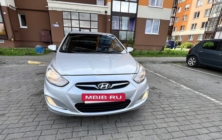 Hyundai Solaris II рестайлинг, 2011 год, 680 000 рублей, 7 фотография