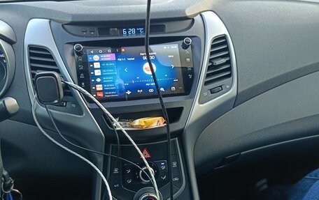 Hyundai Elantra V, 2013 год, 1 100 000 рублей, 21 фотография