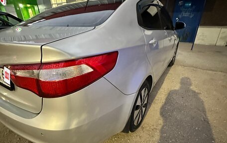 KIA Rio III рестайлинг, 2014 год, 840 000 рублей, 2 фотография