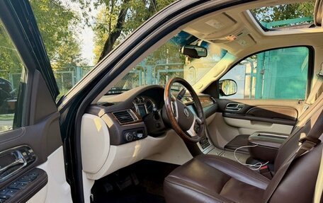 Cadillac Escalade III, 2013 год, 2 300 000 рублей, 2 фотография