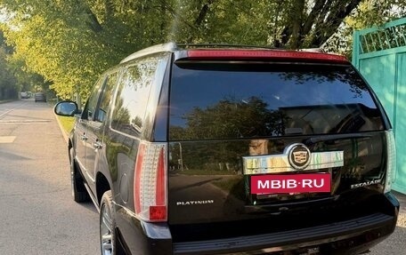 Cadillac Escalade III, 2013 год, 2 300 000 рублей, 11 фотография