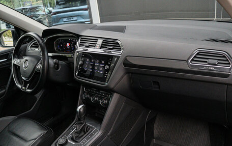 Volkswagen Tiguan II, 2019 год, 3 180 000 рублей, 7 фотография