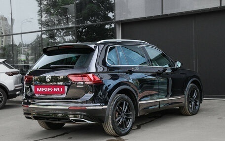 Volkswagen Tiguan II, 2019 год, 3 180 000 рублей, 4 фотография