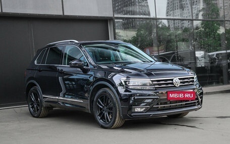Volkswagen Tiguan II, 2019 год, 3 180 000 рублей, 3 фотография
