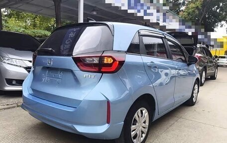 Honda Fit, 2022 год, 975 000 рублей, 7 фотография
