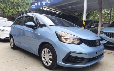 Honda Fit, 2022 год, 975 000 рублей, 2 фотография