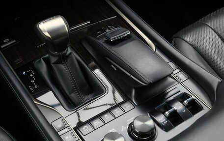 Lexus LX III, 2017 год, 6 350 000 рублей, 17 фотография