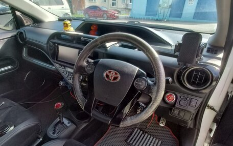 Toyota Aqua I, 2014 год, 930 000 рублей, 7 фотография