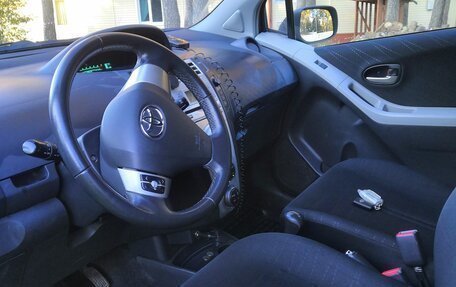 Toyota Yaris III рестайлинг, 2008 год, 650 000 рублей, 6 фотография