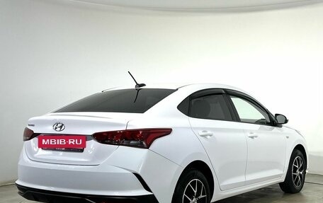 Hyundai Solaris II рестайлинг, 2021 год, 1 600 000 рублей, 4 фотография