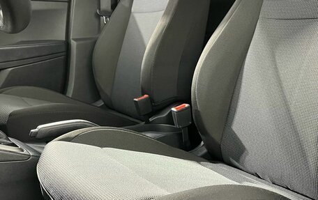 Hyundai Solaris II рестайлинг, 2021 год, 1 600 000 рублей, 14 фотография