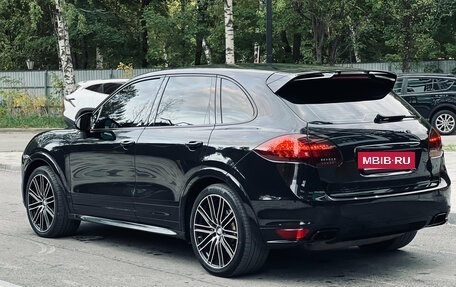 Porsche Cayenne III, 2011 год, 2 090 000 рублей, 10 фотография