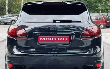 Porsche Cayenne III, 2011 год, 2 090 000 рублей, 11 фотография