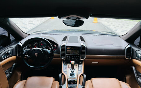 Porsche Cayenne III, 2011 год, 2 090 000 рублей, 37 фотография