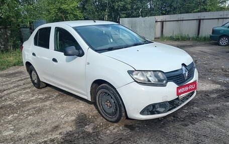 Renault Logan II, 2017 год, 350 000 рублей, 3 фотография