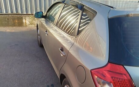 KIA cee'd I рестайлинг, 2010 год, 700 000 рублей, 10 фотография