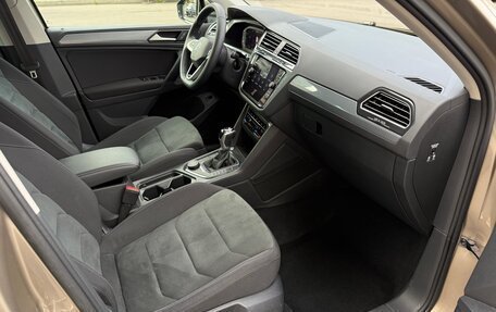 Volkswagen Tiguan II, 2021 год, 3 100 000 рублей, 29 фотография