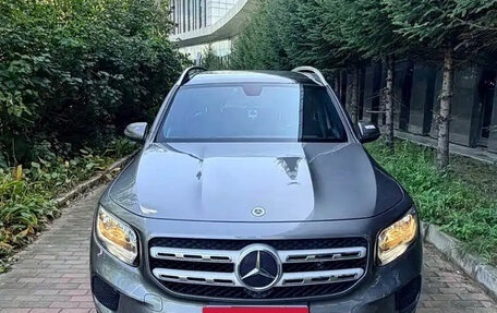 Mercedes-Benz GLB, 2022 год, 1 932 000 рублей, 2 фотография