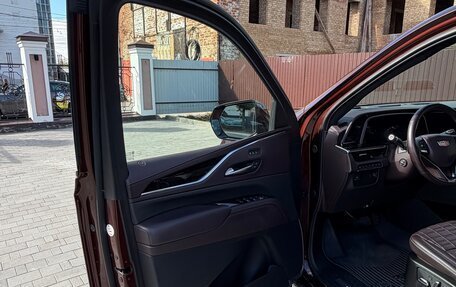 Cadillac Escalade V, 2024 год, 16 500 000 рублей, 11 фотография