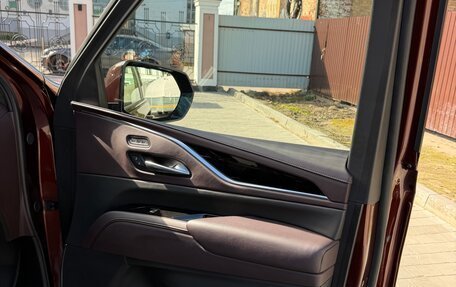 Cadillac Escalade V, 2024 год, 16 500 000 рублей, 21 фотография