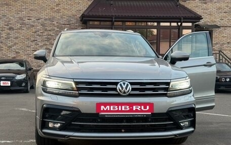 Volkswagen Tiguan II, 2019 год, 3 200 000 рублей, 6 фотография