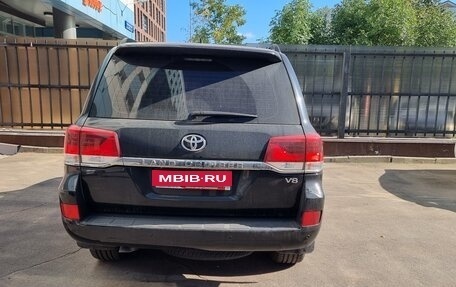 Toyota Land Cruiser 200, 2016 год, 6 100 000 рублей, 1 фотография