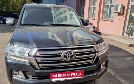 Toyota Land Cruiser 200, 2016 год, 6 100 000 рублей, 2 фотография