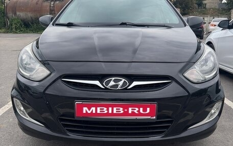 Hyundai Solaris II рестайлинг, 2011 год, 780 000 рублей, 1 фотография