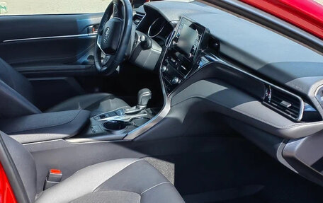 Toyota Camry, 2022 год, 3 700 000 рублей, 5 фотография