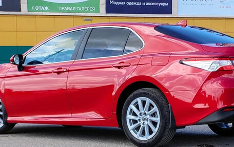 Toyota Camry, 2022 год, 3 700 000 рублей, 2 фотография