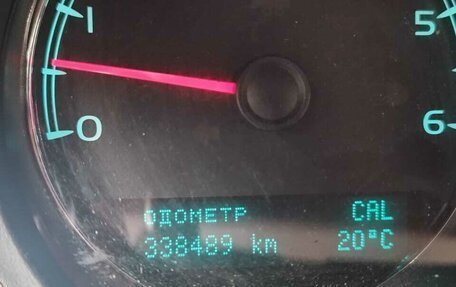 Chevrolet Tahoe III, 2012 год, 1 900 000 рублей, 8 фотография