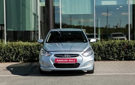 Hyundai Solaris II рестайлинг, 2011 год, 650 000 рублей, 3 фотография