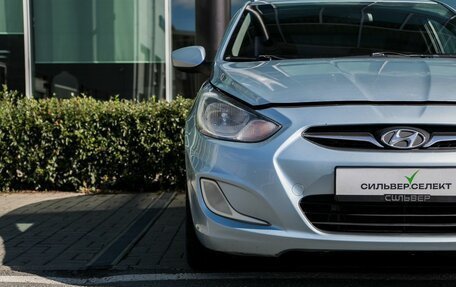 Hyundai Solaris II рестайлинг, 2011 год, 650 000 рублей, 10 фотография