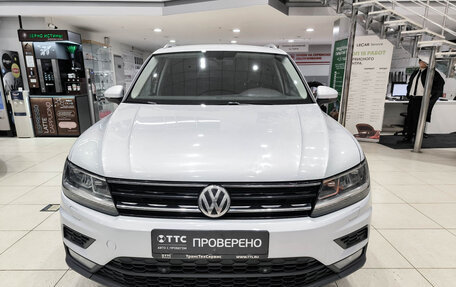 Volkswagen Tiguan II, 2018 год, 2 250 000 рублей, 4 фотография