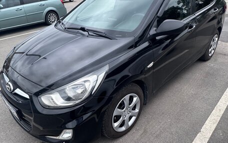 Hyundai Solaris II рестайлинг, 2011 год, 780 000 рублей, 3 фотография