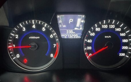 Hyundai Solaris II рестайлинг, 2011 год, 780 000 рублей, 11 фотография