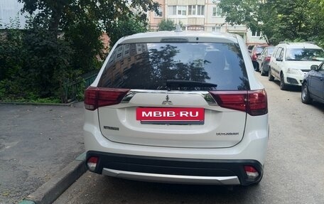 Mitsubishi Outlander III рестайлинг 3, 2017 год, 1 550 000 рублей, 2 фотография