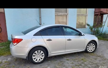 Chevrolet Cruze II, 2011 год, 530 000 рублей, 3 фотография